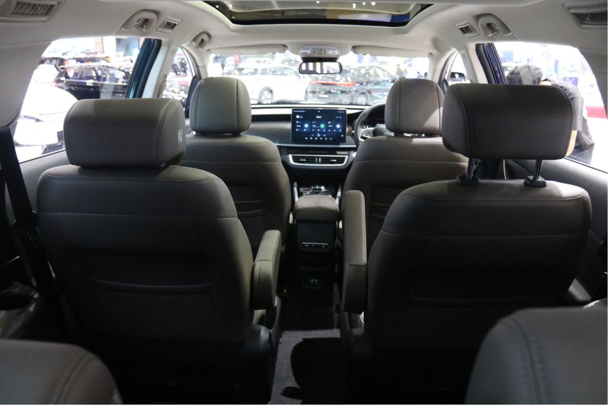 Perbandingan Harga BYD M6 dengan Negara Tetangga, Indonesia Paling Murah