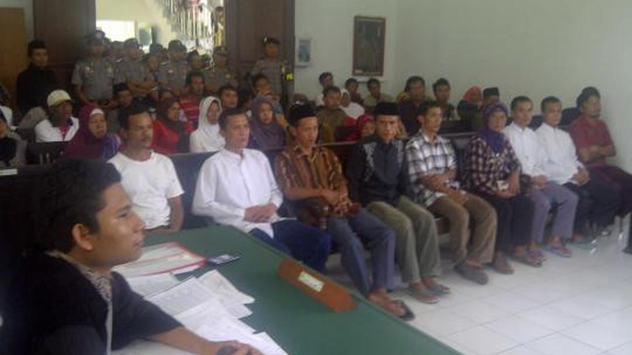 Ratusan warga bawa keranda mayat dan kambing ke PN Mungkid