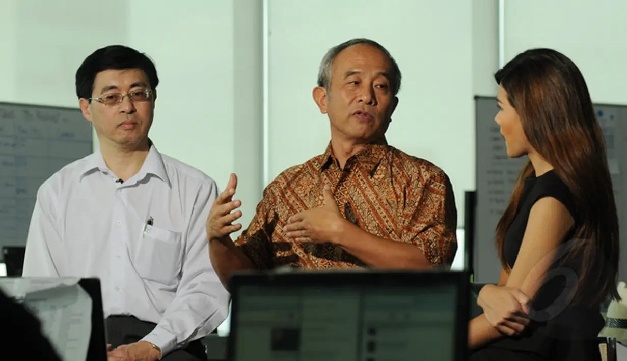 Mantan Direktur Informasi Pers Kantor Ekonomi dan Perdagangan Taipei (TETO), Tommy Lee (tengah) bercerita seputar pengalamannya selama bertugas di Indonesia, Jakarta, Selasa (27/1/2015). (Liputan6.com/Helmi Fithriansyah)