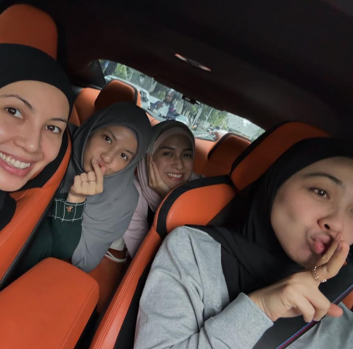 Keseruan Geng Selebriti Natasha Rizky, Nongkrong, Tawa, dan Rencana Tahun Depan