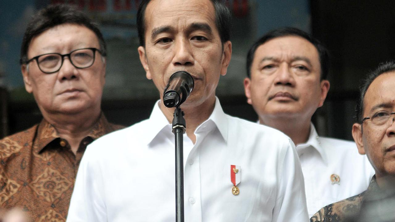 Jokowi Perintahkan Kapolri TNI dan BIN Usut Kasus Penusukan