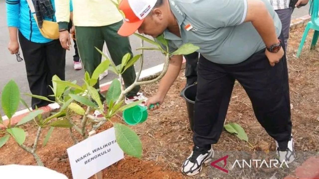 Pemkot Bengkulu Luncurkan Program Gempita, Tanam Ribuan Kamboja untuk Iklim dan Tata Kota Hijau