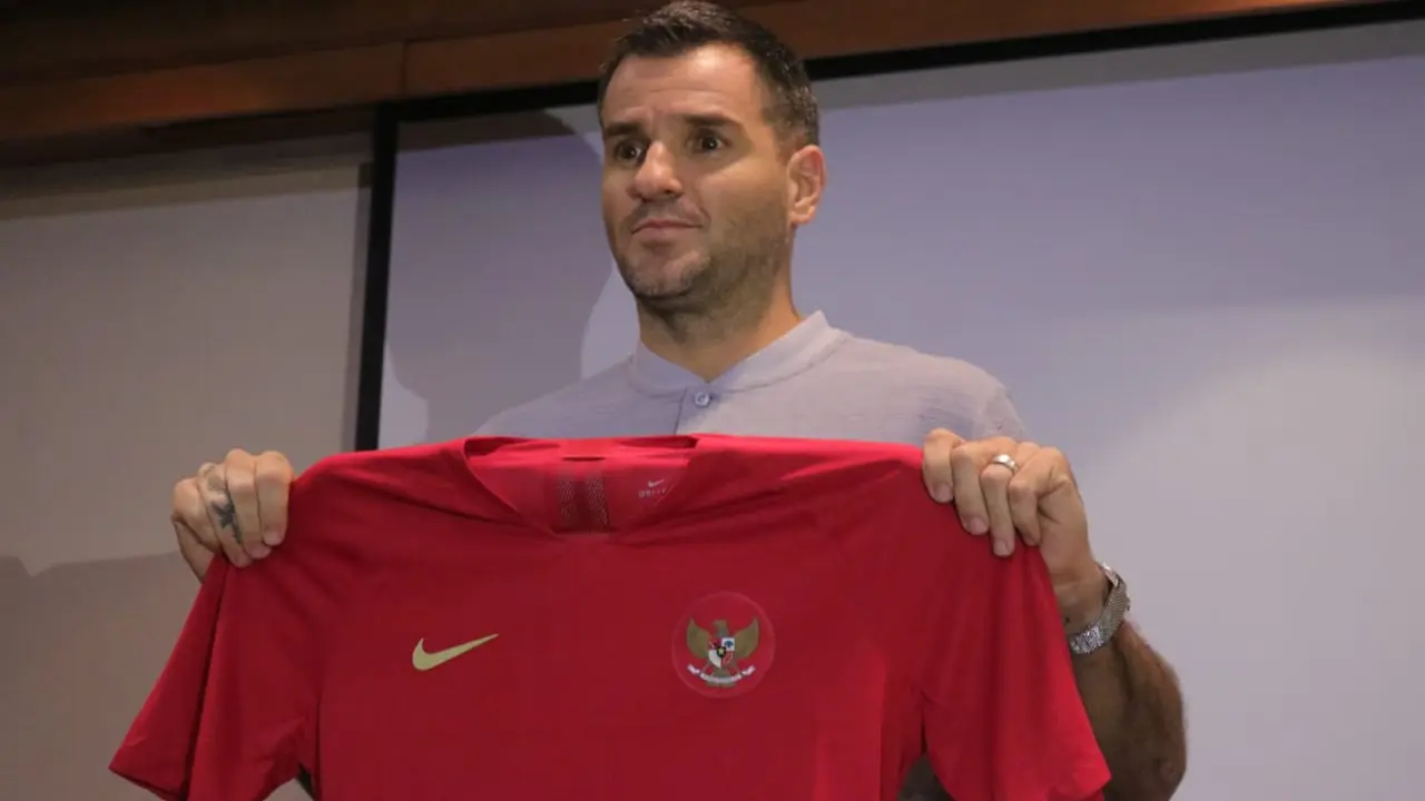 Simon McMenemy