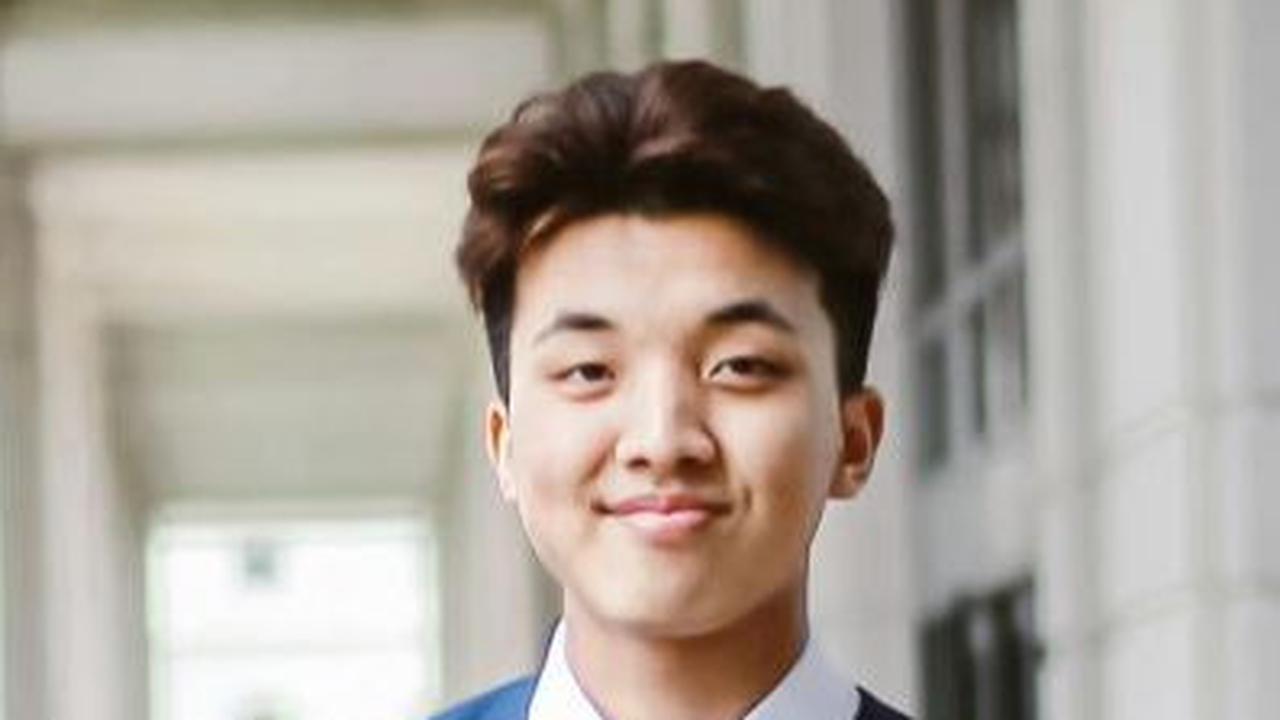 Kesan Pesan Wisuda Lucu & Bijak