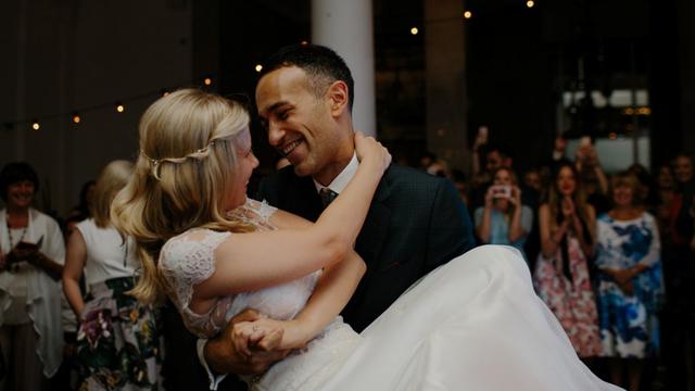 Calon Pengantin: Alokasikan Dana ke Pesta atau Hidup Setelahnya?