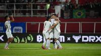 Pemain Persija Jakarta merayakan gol yang dicetak Ondrej Kudela ke gawang Persik Kediri dalam laga pekan ke-29 BRI Liga 1 2024/2025 yang digelar di Stadion Soepriadi, Blitar, Sabtu (19/4/2025) malam WIB. Persija menang 1-0 atas Persik dalam laga ini. (Bola.com/Dok. Persija Jakarta)