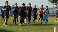 Persela Lamongan melakukan cuci gudang setelah tidak mampu berbuat banyak di Piala Presiden 2015. (Bola.com/Zaidan Nazarul)