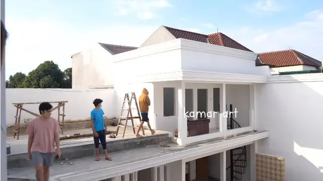 Hampir Selesai Dibangun, Ini 7 Potret Rumah Baru Rizky Nazar yang Bernuansa Putih
