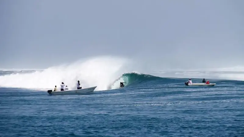 Pantai G-Land surganya para peselancar dunia di Banyuwangi. (Istimewa)