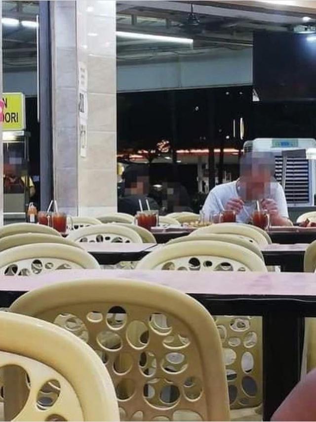 Merasa Kesepian, Kakek Ini Pesan 8 Porsi Makanan Agar Seperti Bareng Keluarga