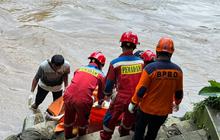 Pria Tanpa Identitas Ditemukan Tewas Mengambang di Ciliwung Jaksel