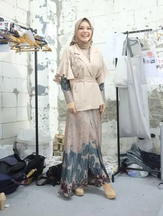 (Instagram/dewisandra)