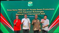 PP PBSI menggandeng PT Perada Swara Productions sebagai pihak yang akan menyelenggarakan semua kejuaraan bulutangkis level nasional hingga internasional sepanjang 2025. (Bola.com/Roger Ali)