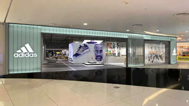 Wajah baru store Adidas di VivoCity