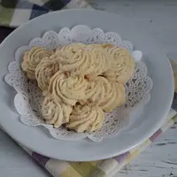 Ilustrasi kue semprit./Copyright shutterstock.com/id/g/Niny2405