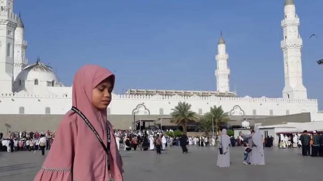 Sosok Kayla Nur Syahwa, Siswa Tuna Netra yang Baca Al-Quran di Depan Paus Fransiskus. (Dok: Komsos KWI https://www.youtube.com/live/VmHHM-vuCzo?si=RHcs3iAZLXm9WdCj)