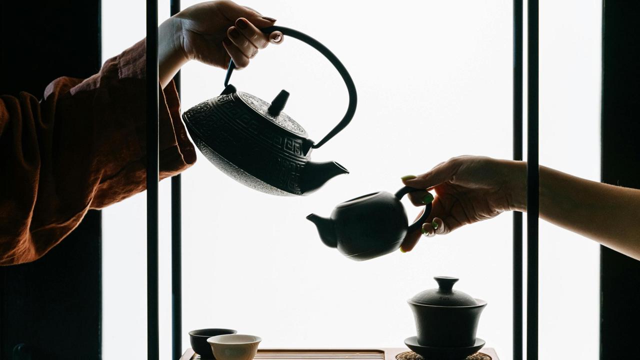 Menjelajahi Filosofi Ritual Minum Teh, Ini Perbedaan Tradisi Minum Teh di China dan Jepang
