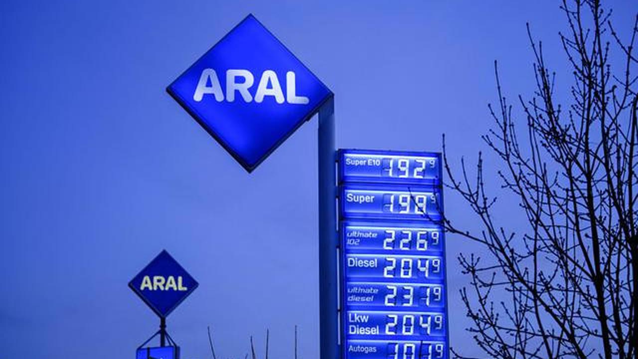 Harga Minyak Dunia Sentuh Level Tertinggi Sejak 2022
