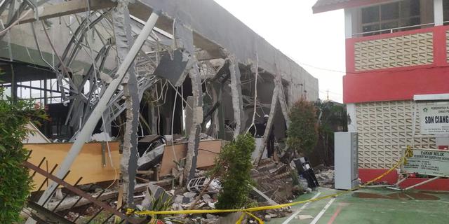 Ledakan Dahsyat di Lapangan Padel Bogor, Bangunan Porak Poranda dan Gedung SD Ikut Rusak