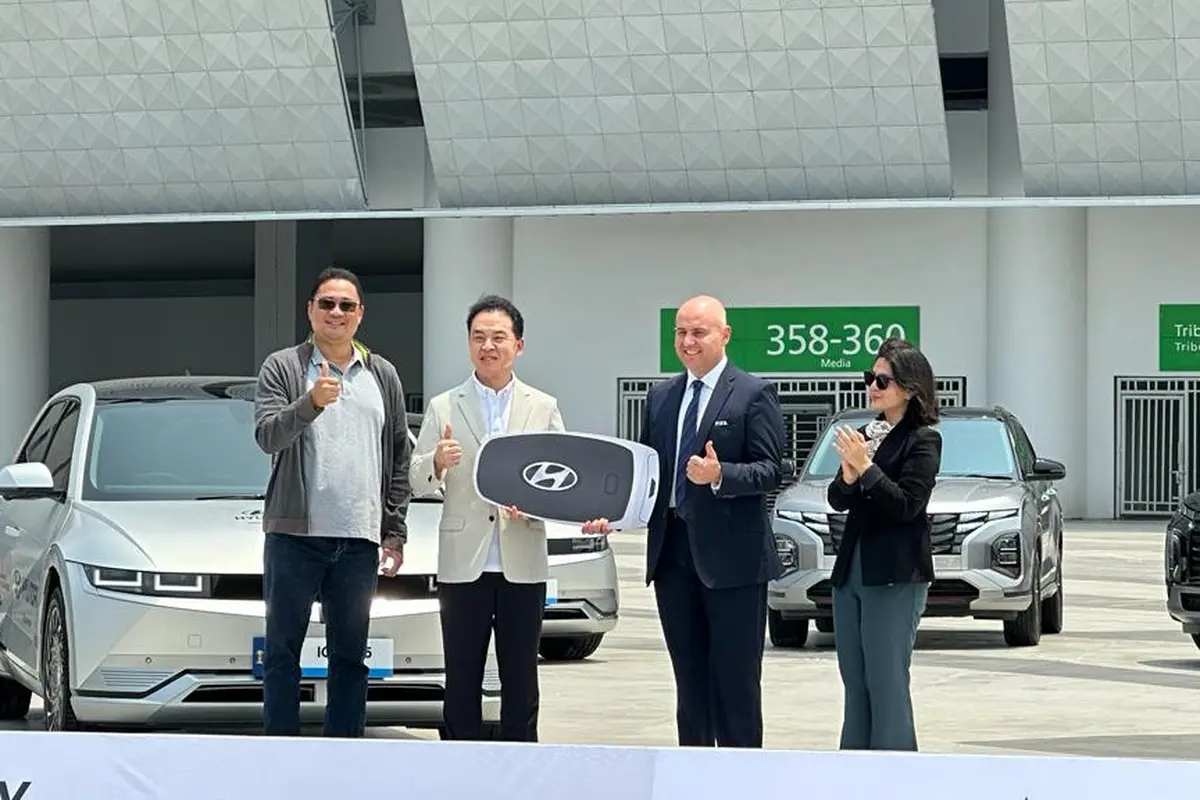 Acara Penyerahan 148 Unit Kendaraan Hyundai Kepada FIFA