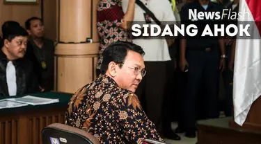 Pengacara Basuki Tjahaja Purnama dilarang masuk ke ruang sidang Ahok. Rian Ernes tidak diperkenankan masuk oleh polisi dan petugas PN Jakarta Utara.