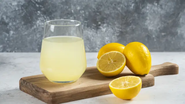 Jenis minuman berbahan dasar lemon memiliki kalori yang rendah