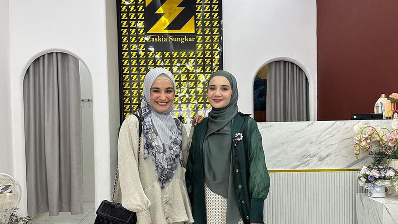 OOTD The Sister Zaskia Sungkar dan Shireen Sungkar. [@shireensungkar]