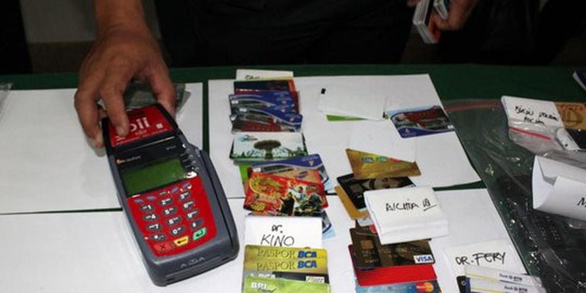 Pembobolan kartu kredit milik Dirut Perludem