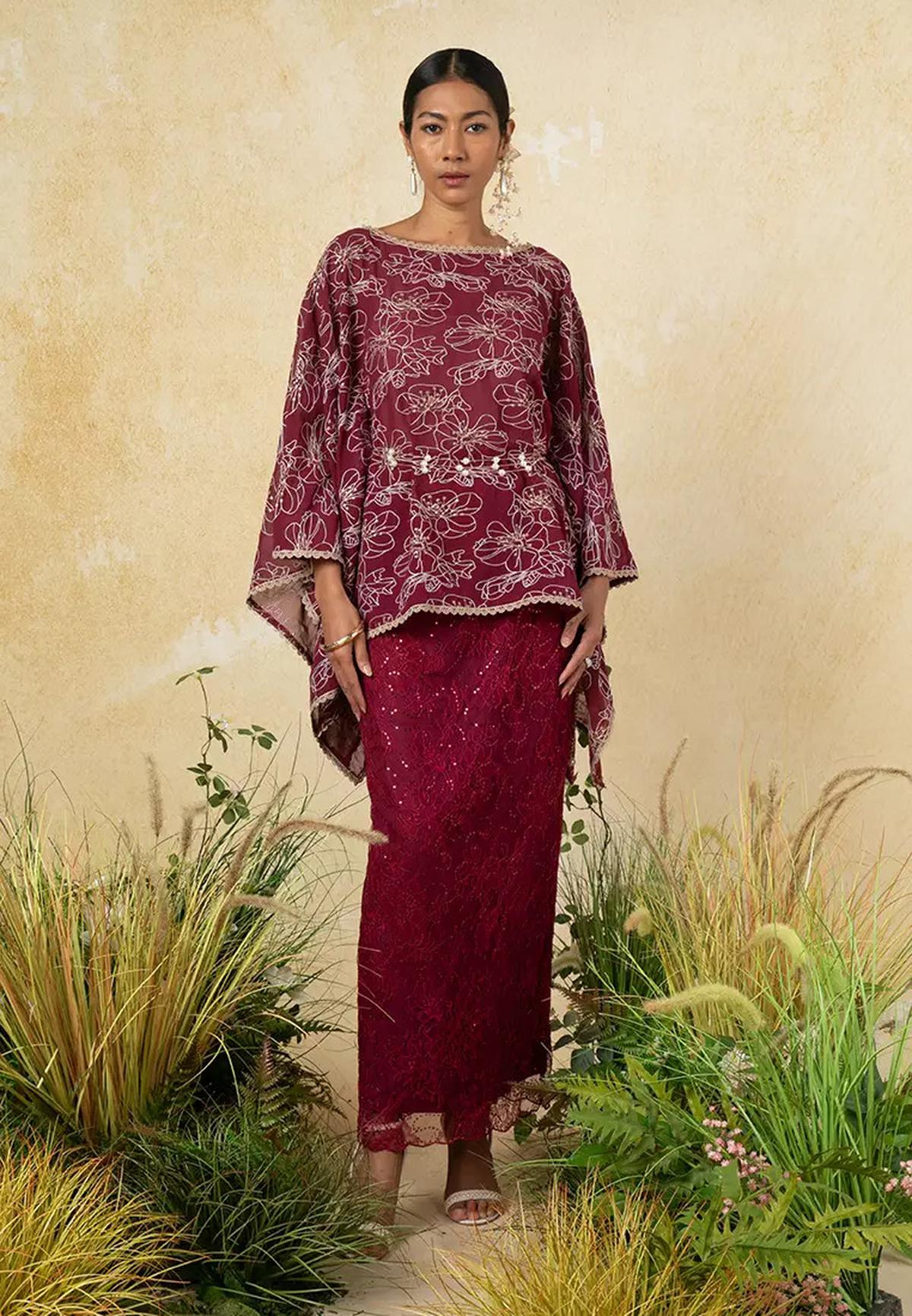 Baju Lebaran Brokat Warna Burgundy