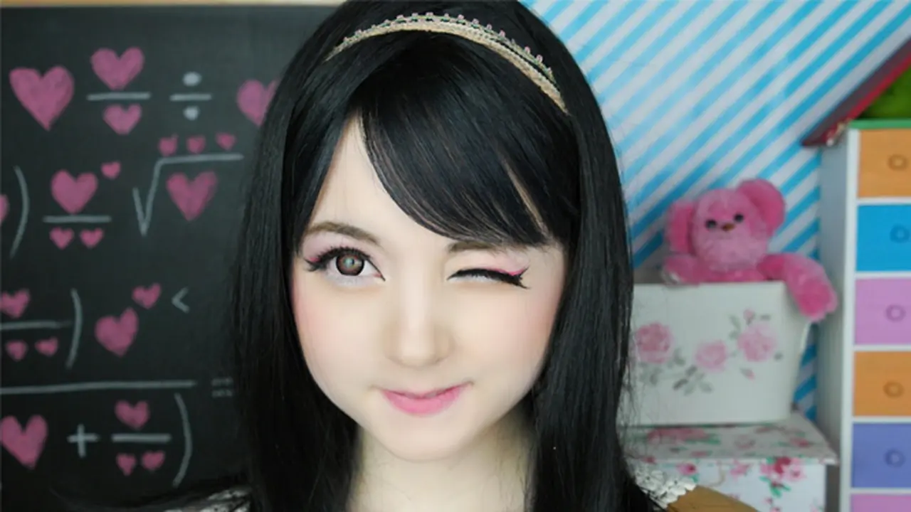 Hanya Gunakan Makeup, Gadis London Menjelma Jadi Boneka