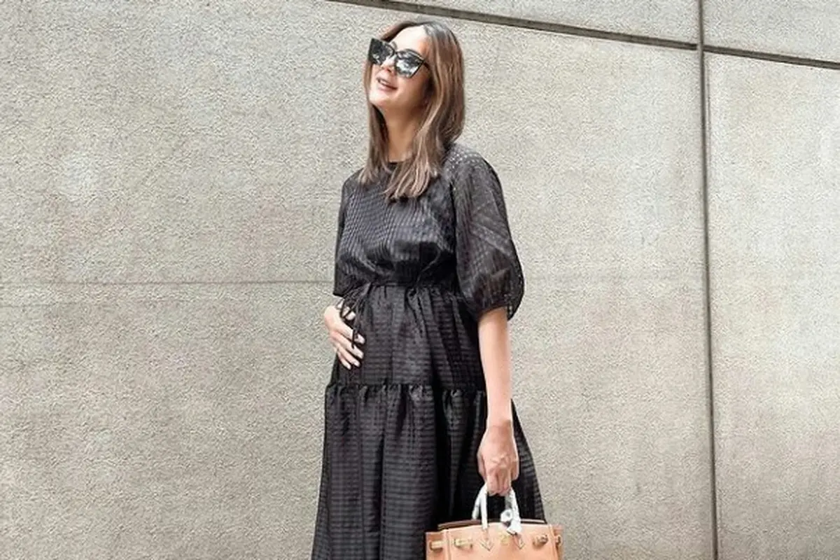 9 Cara Tampil Stylish untuk Ibu Hamil, Simpel dan Nyaman