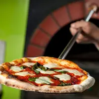 Yuk, bikin pizza jadi makanan yang menyenangkan untuk dibuat.