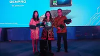 [Kiri-kanan]: Linda Dwiyanti, Director Consumer Channel Microsoft Indonesia; Nina Ratna Wardhani, CMO PT. Aries Indo Global; Harry K Nugraha, Country Manager Intel Indonesia. 