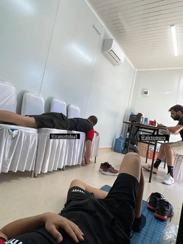 10 Momen Lucu Pembalap MotoGP Melokal di Lombok, Makan Nasi Putih Lauknya Nasi Goreng