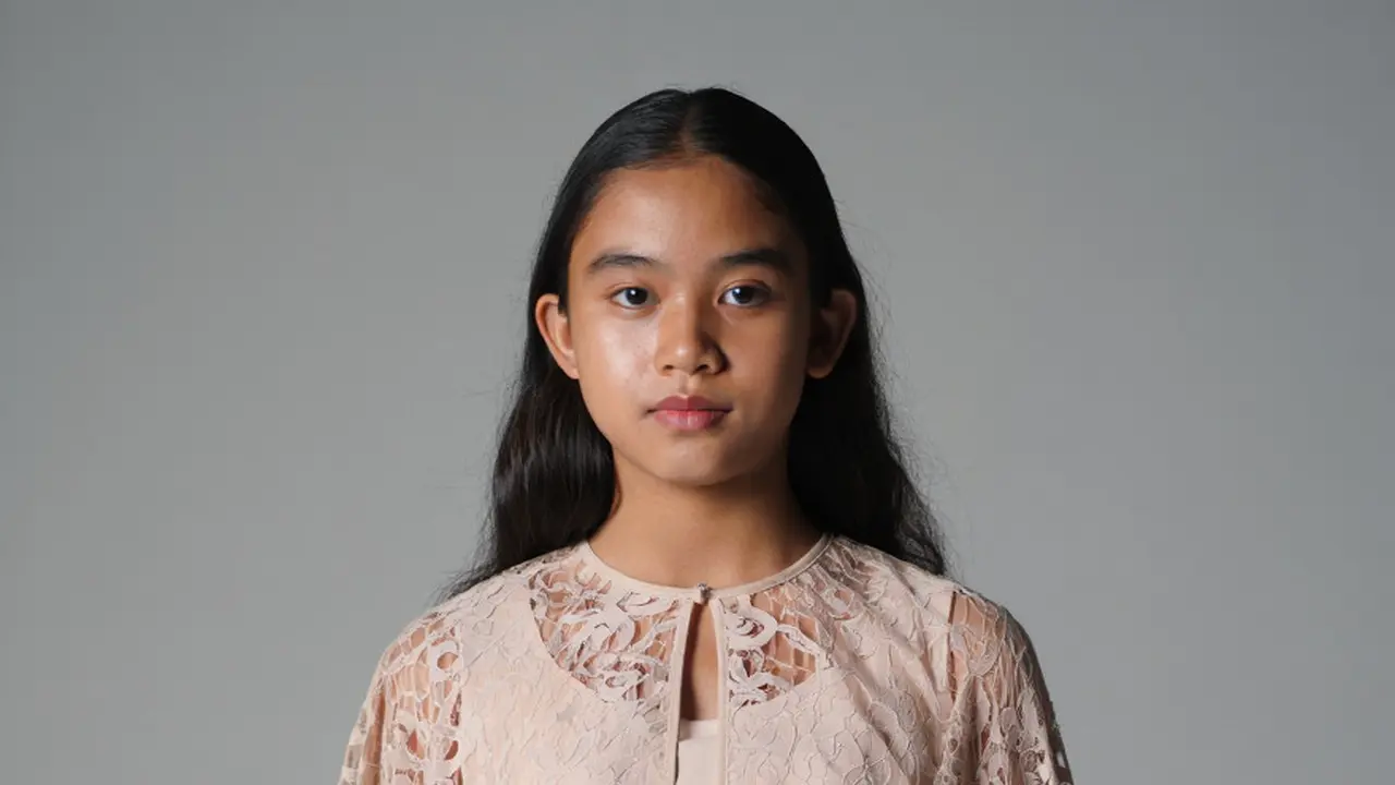 Brokat Cape Layer Panjang Minimalis Glamor