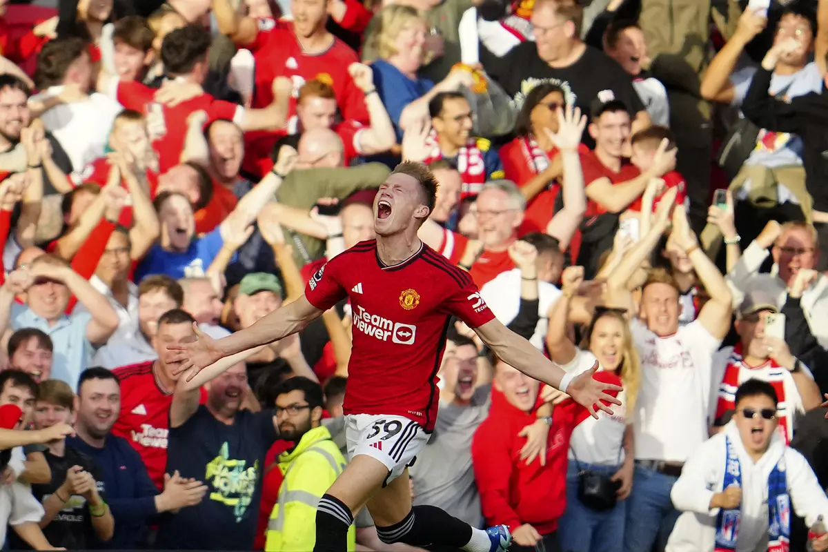 Foto: Momen-Momen Setelah Scott McTominay Cetak Dua Gol Dramatis Bagi Kemenangan MU atas Brentford