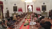 Presiden Joko Widodo atau Jokowi mengundang para tokoh di Istana Merdeka, Kamis 26/9/2019). (Liputan6.com/ Lizsa Egeham)