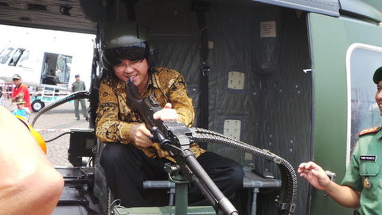 Layani kesehatan warga Kepulauan Seribu, Ahok mau beli helikopter