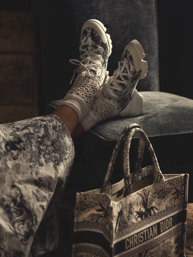 Eksplorasi Kenyamanan dan Keindahan dengan Motif Pohon Palem di Koleksi Dior Ready to Wear Spring/Summer 2021