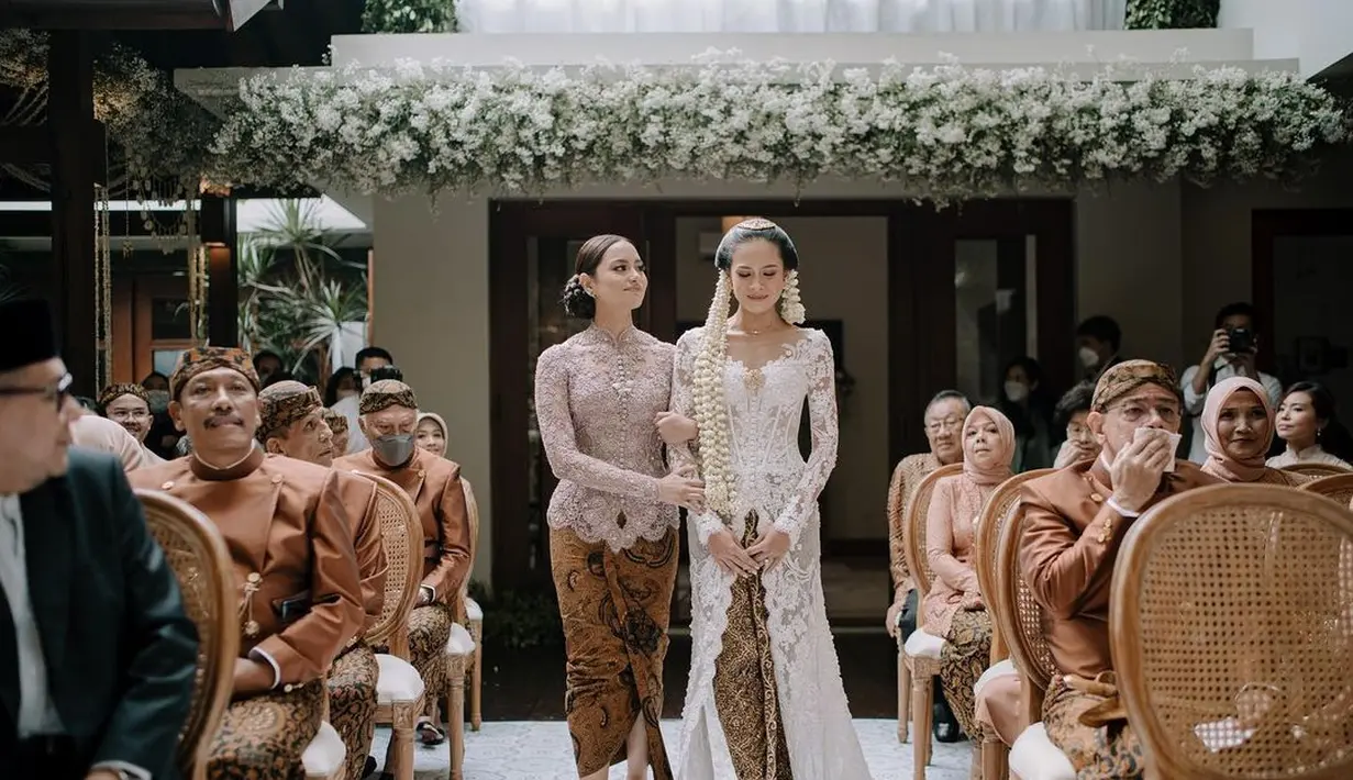 Momen pernikahan Maudy Ayunda. (Foto: Instagram/maudyayunda)