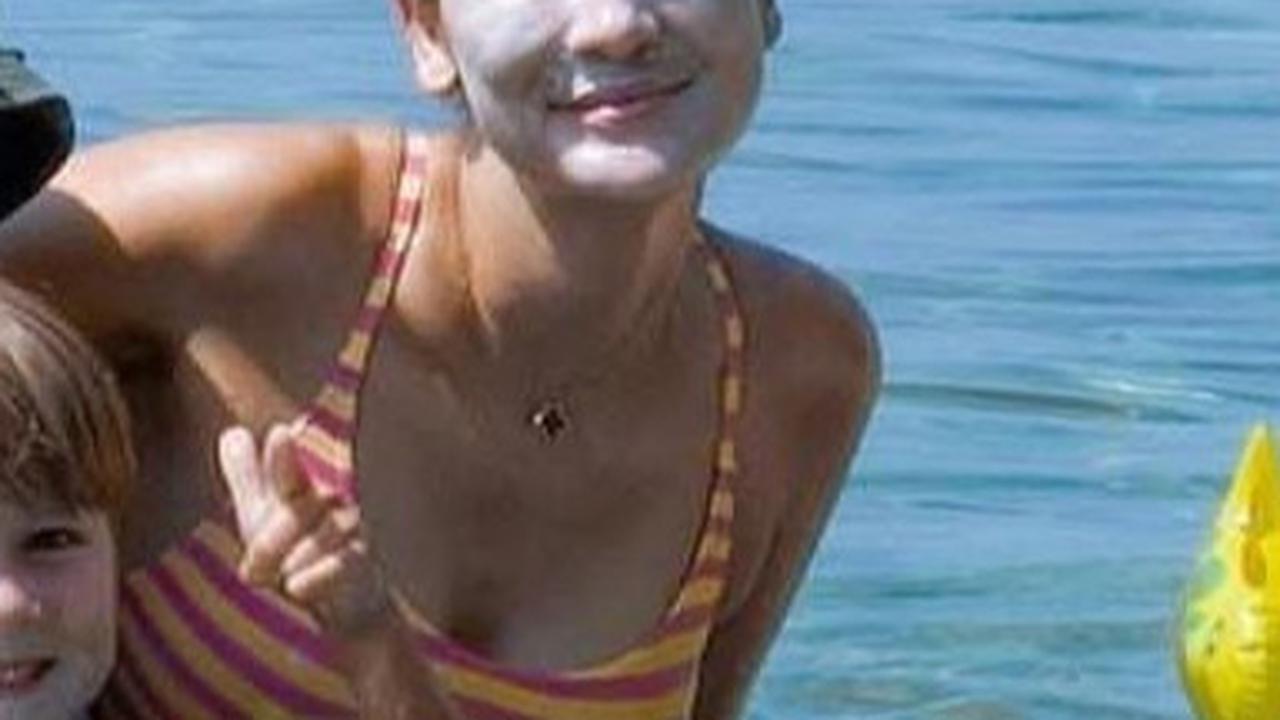 Potret Wajah Luna Maya Jadi Sorotan saat Liburan di Pantai, Netizen 'Sunblocknya Setebal Harapan Orangtua