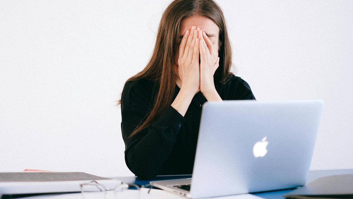 12 Cara Mengatasi Burnout di Tempat Kerja yang Efektif dan Inspiratif