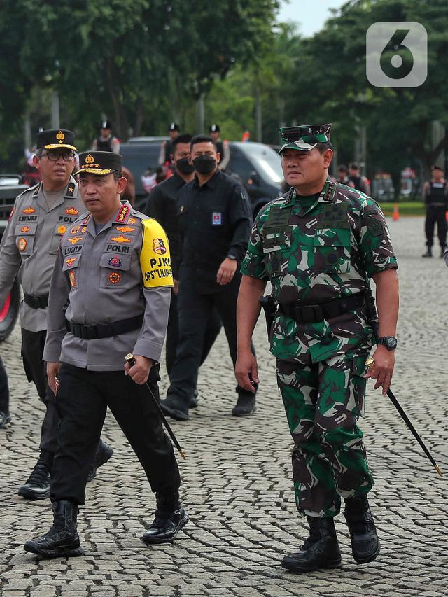 Panglima TNI dan Kapolri Pimpin Apel Operasi Lilin 2022 di Monas