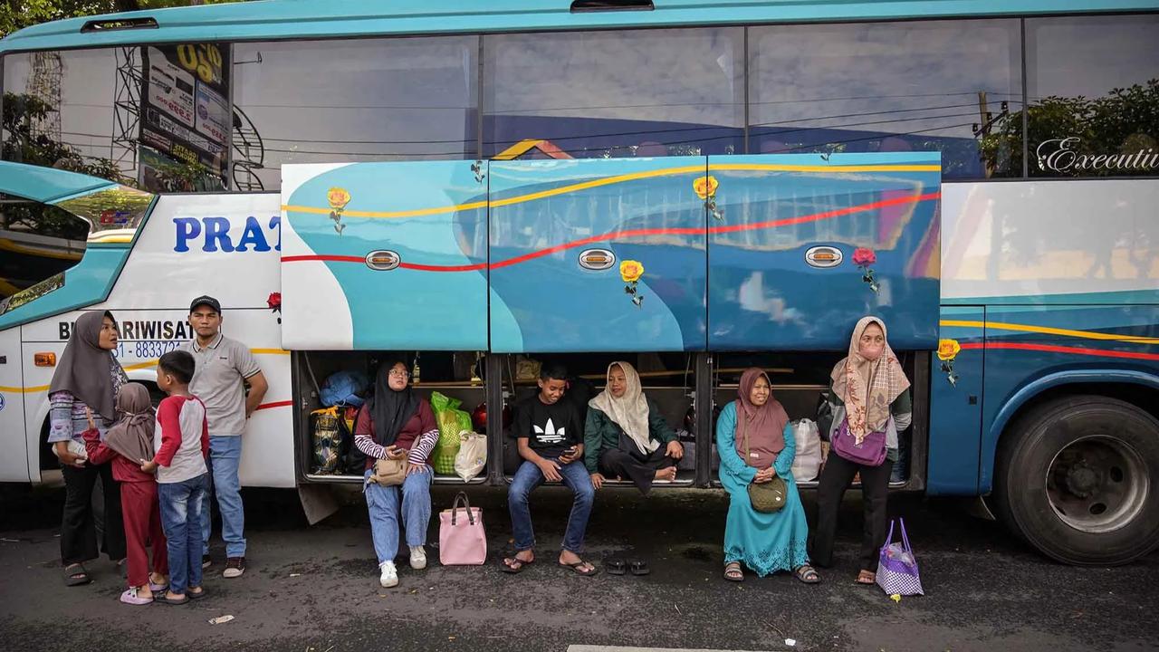 FOTO: Ribuan Warga Antusias Ikuti Program Mudik Gratis di Surabaya