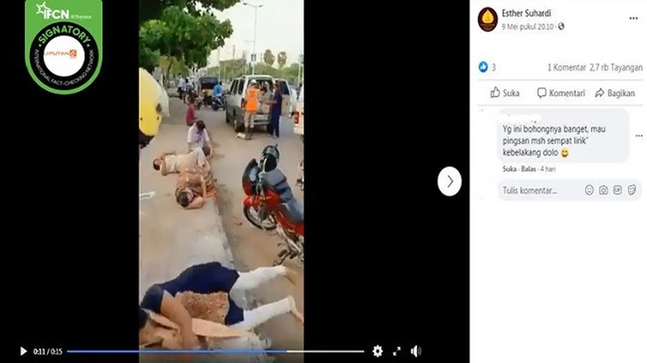 Gambar Tangkapan Layar Video Sejumlah Warga India Pingsan