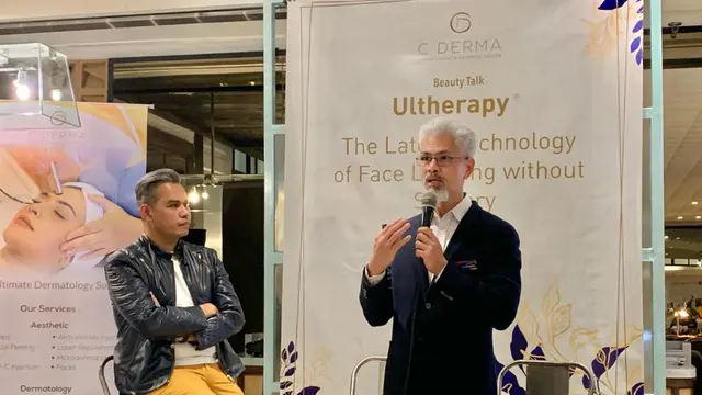Dr Stanley Setiawan SP KK salah satu tim dokter di C Derma