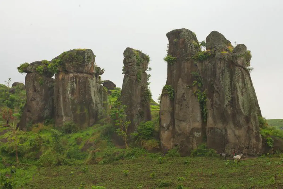 Batu Solor Jadi Bukti Kalau Indonesia Juga Punya Stonehenge