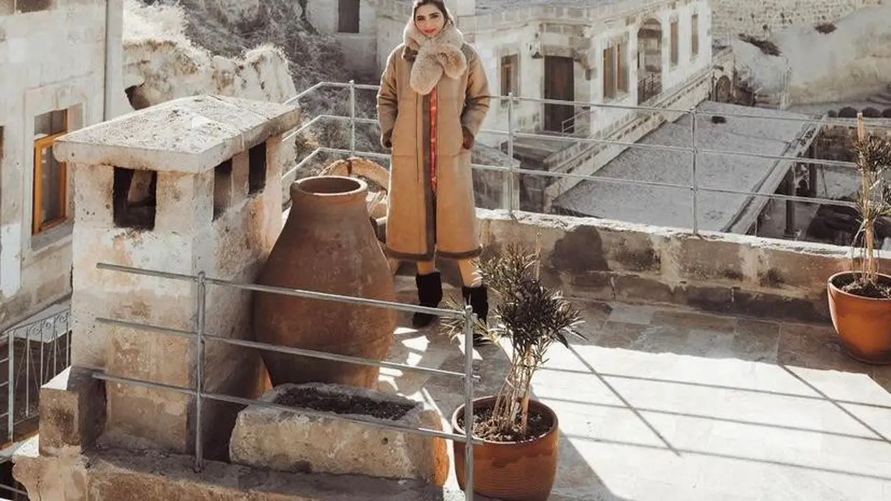 11 OOTD Ashanty saat Liburan di Turki, Stylish Bergaya Glamor hingga Sporty