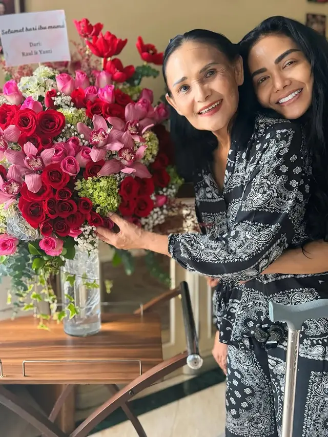 Krisdayanti dan Mama Rachma Widadiningsih