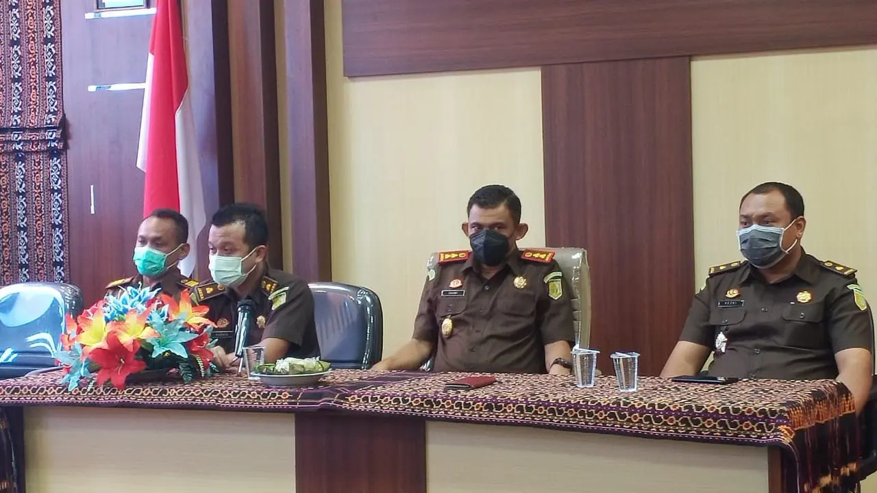 Kegiatan Launching Aplikasi Pelayanan Publik, di aulah Kejaksaan Negeri Sikka, Senin (19/2/2021). (Liputan6.com/Dionisius Wilibardus)